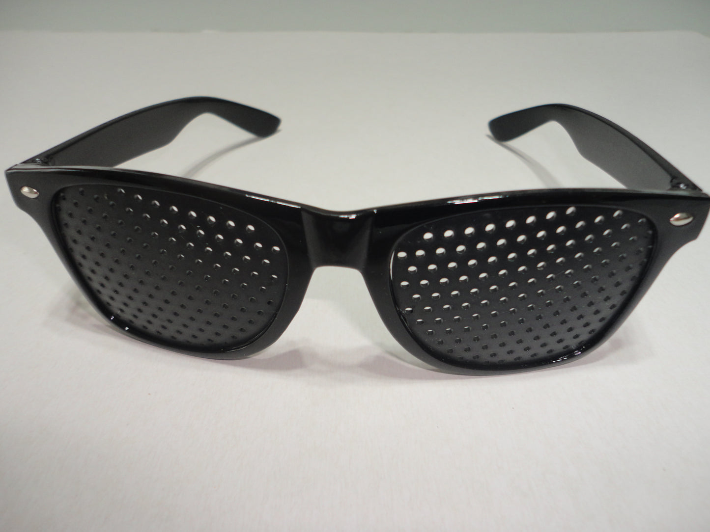 Fashion Pinhole Glasses